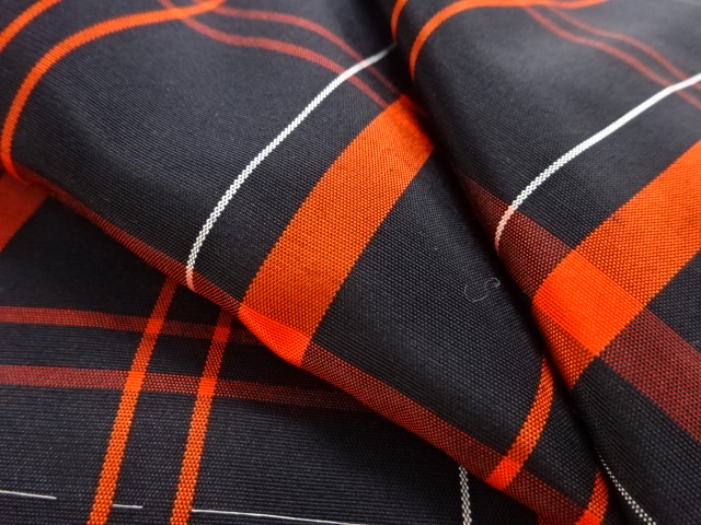  未使用品　格子織り出し米沢紬着物アンサンブル